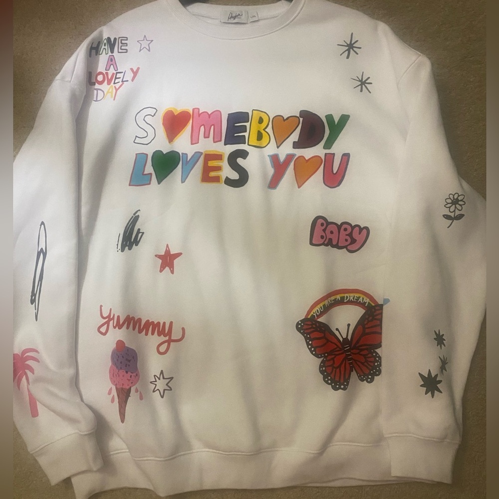 The Mayfair Group White Crewneck Sweatshirt